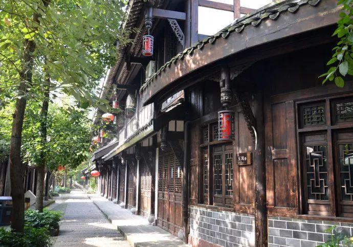 孙德荣聊雪藏陈乔恩内幕,称她曾收入归零苦苦哀求:我知道她恨我